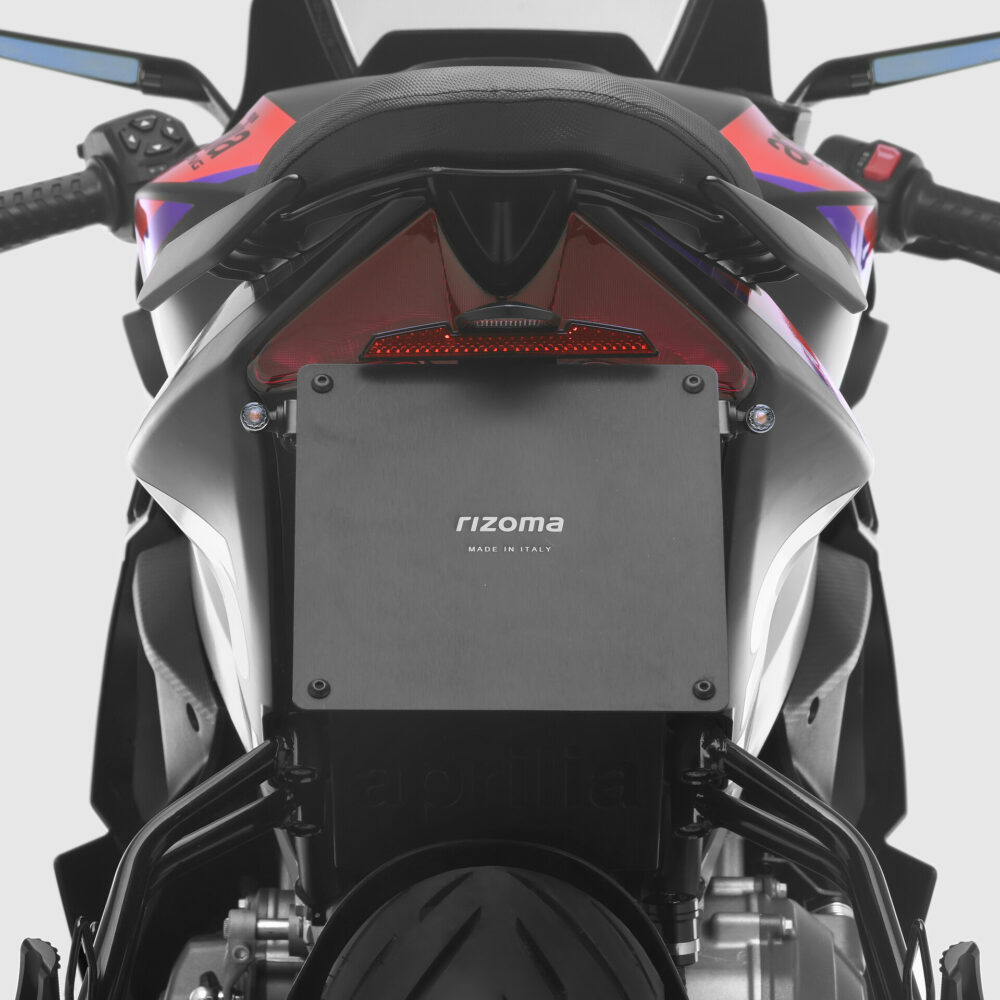 Rizoma kentekenplaathouder Aprilia Tuono 457 / RS 457 RIPT803B 2
